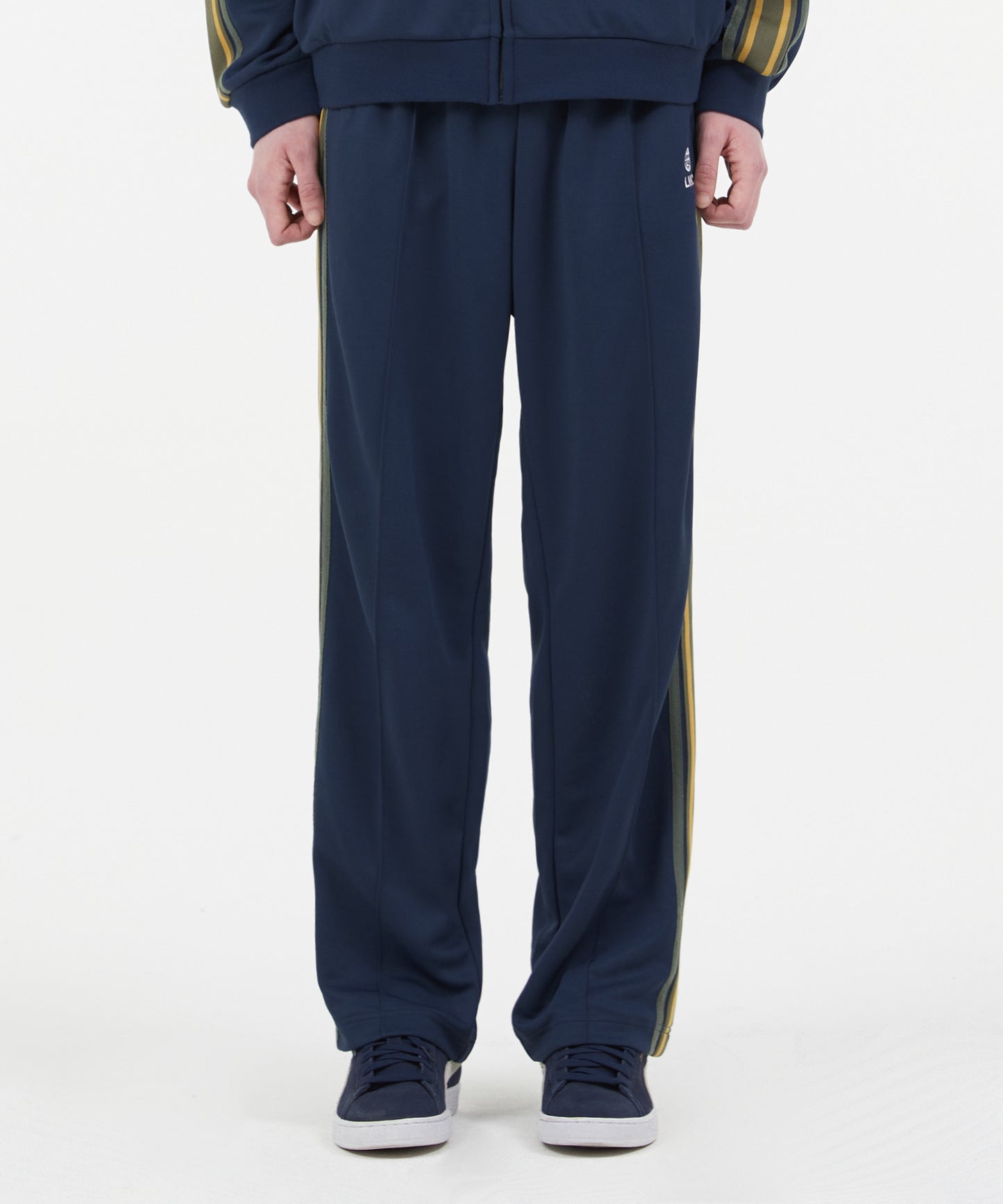 [LMC.] SIDE STRIPED JERSEY TRACK PANTS (2 color)