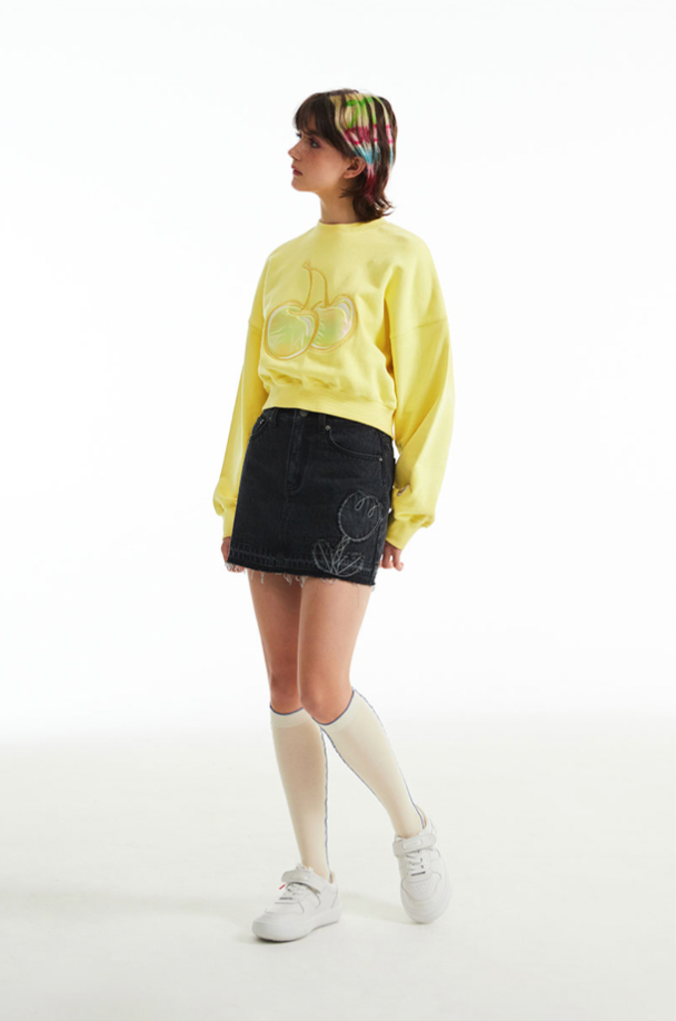 [KIRSH®] BIG CHERRY HOLOGRAM CROP SWEATSHIRT (3 color)