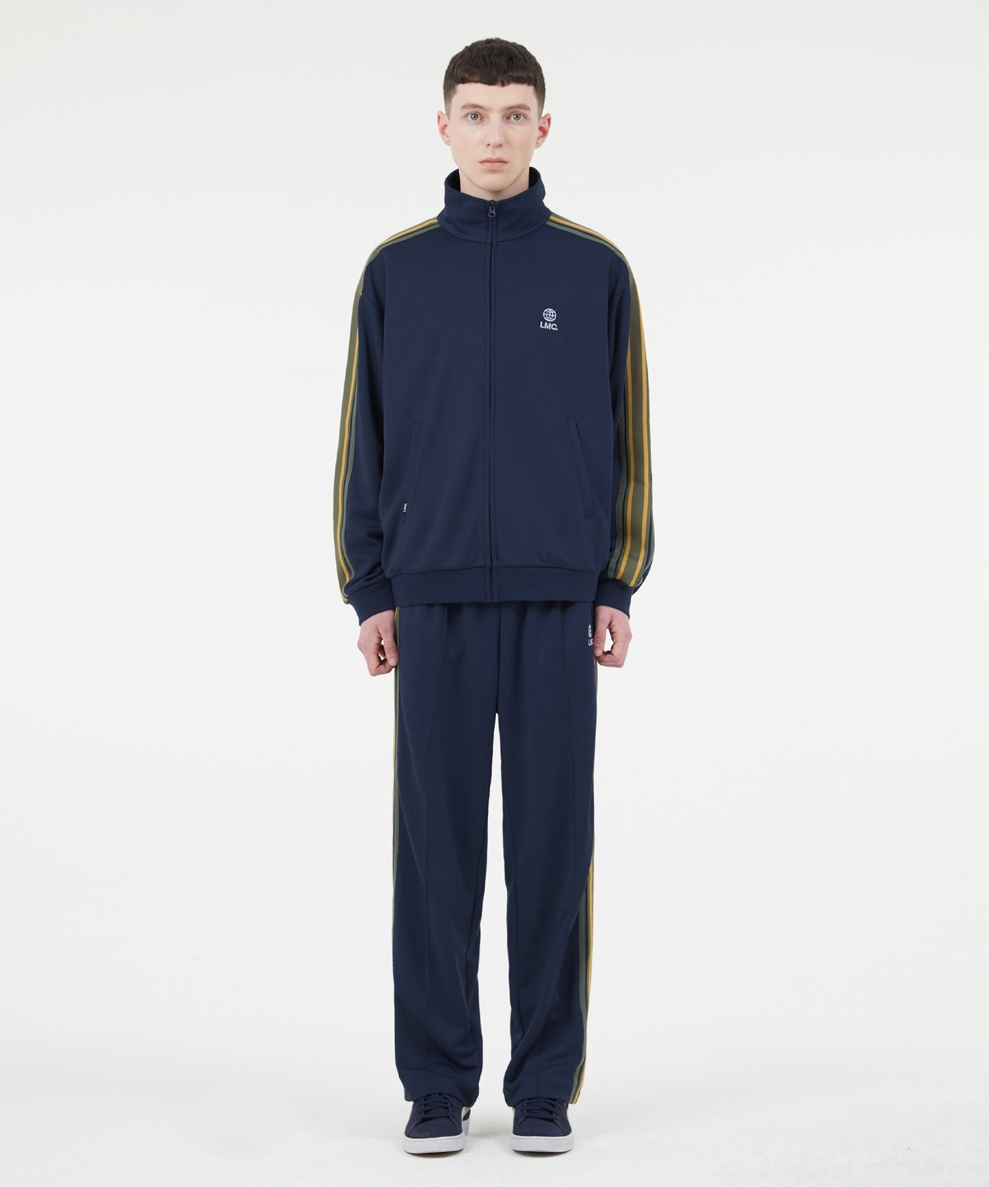 [LMC.] SIDE STRIPED JERSEY TRACK PANTS (2 color)