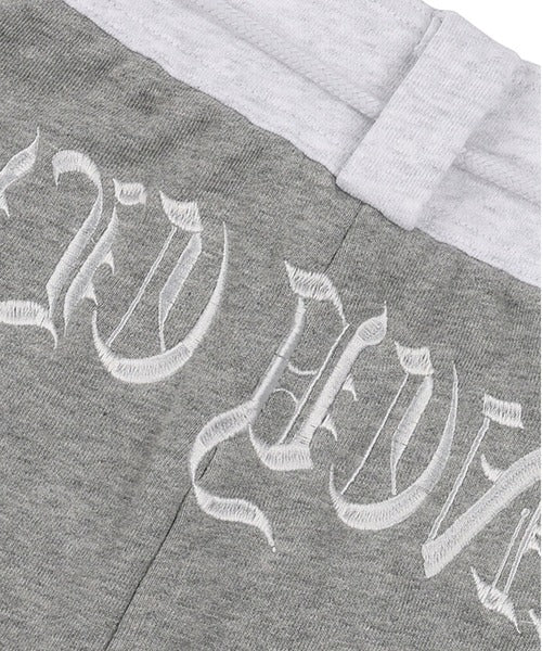 [𝐅𝐚𝐧𝐜𝐲 𝐜𝐥𝐮𝐛©] LETTERING SWEAT PANTS SKIRT (2 color)