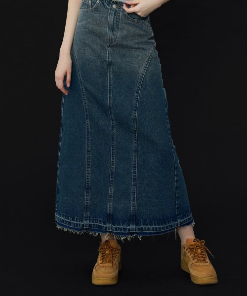 [𝐅𝐚𝐧𝐜𝐲 𝐜𝐥𝐮𝐛©] HEATH DENIM LONG SKIRT (2 color)