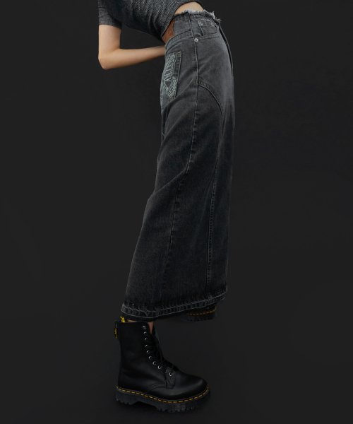 [𝐅𝐚𝐧𝐜𝐲 𝐜𝐥𝐮𝐛©] HEATH DENIM LONG SKIRT (2 color)