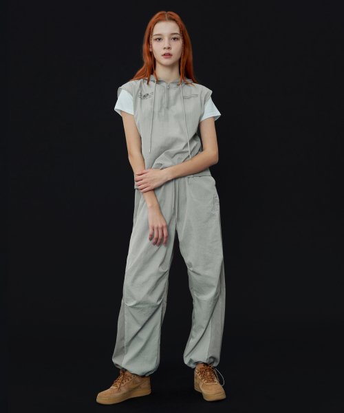 [𝐅𝐚𝐧𝐜𝐲 𝐜𝐥𝐮𝐛©] UTILITY NYLON PINTUCK PANTS (3 color)