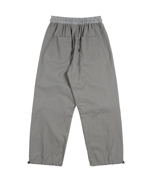 [𝐅𝐚𝐧𝐜𝐲 𝐜𝐥𝐮𝐛©] UTILITY NYLON PINTUCK PANTS (3 color)