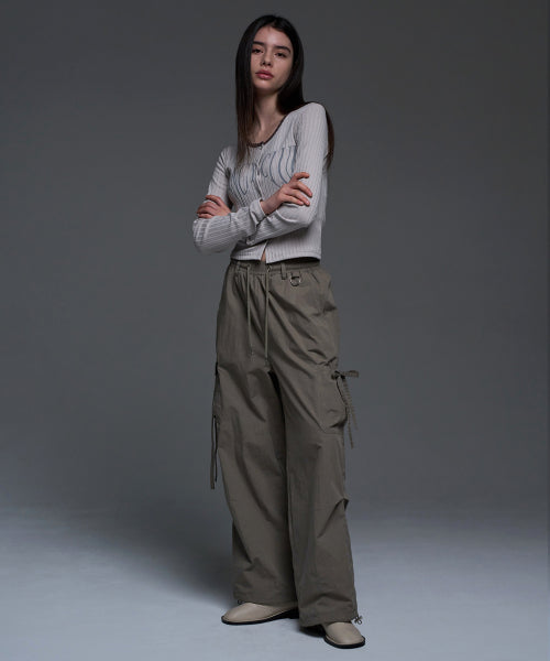 [𝐅𝐚𝐧𝐜𝐲 𝐜𝐥𝐮𝐛©] RIBBON CARGO PARACHUTE PANTS (2 color)